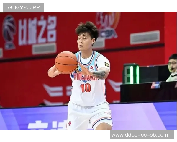 赵睿盖帽瞬间引爆全场激情展现篮球运动员的无畏精神与卓越技术 赵睿盖帽瞬间引爆全场激情展现篮球运动员的无畏精神与卓越技术