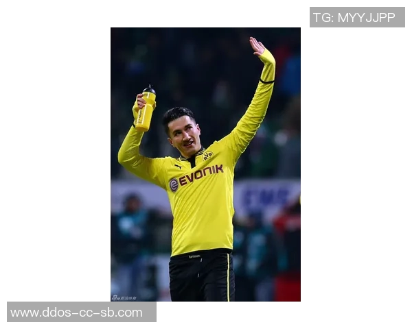 莱万多夫斯基梅开二度,拜仁慕尼黑轻松击败沙尔克 莱万多夫斯基梅开二度,拜仁慕尼黑轻松击败沙尔克